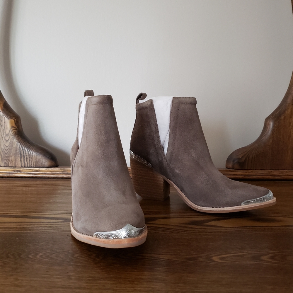 Jeffrey Campbell Cromwell Suede Boot - Taupe